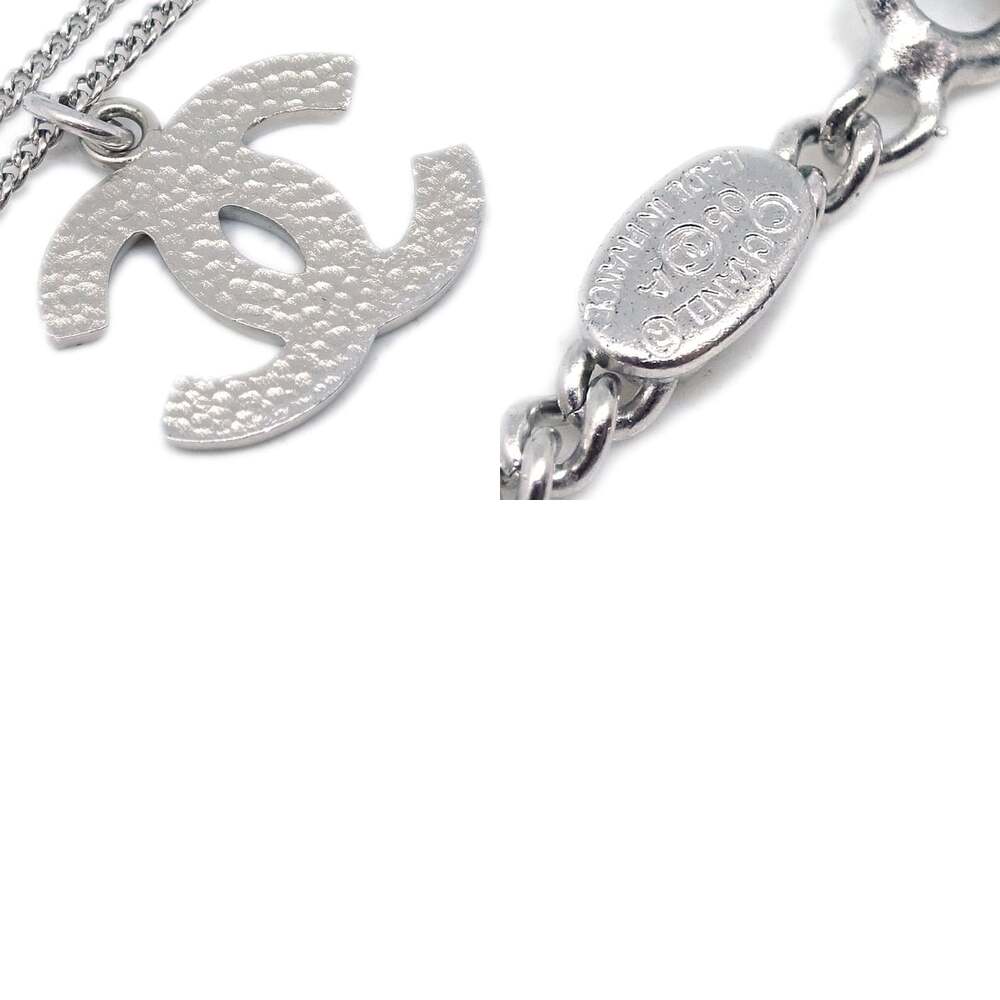 Chanel Silver Plated CC Logo Pendant Necklace Silver - Picture 3 of 3
